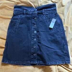 Never worn. Black mini skirt. Size 6. Anthropologie